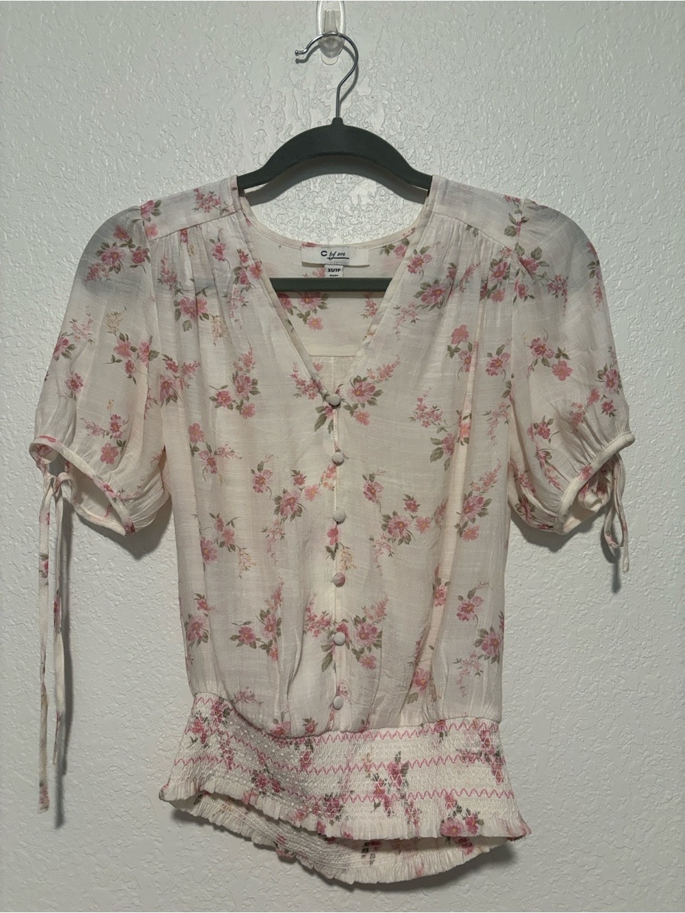 Floral Cream and Pink Button-Front Puff Sleeve Blouse
